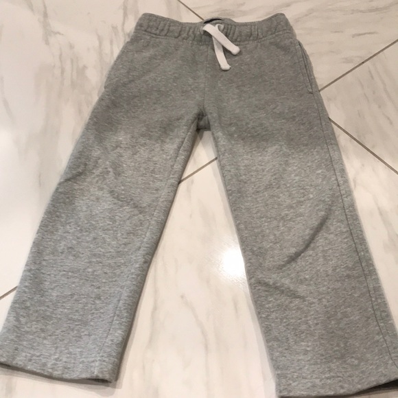 Boys gray sweat pants